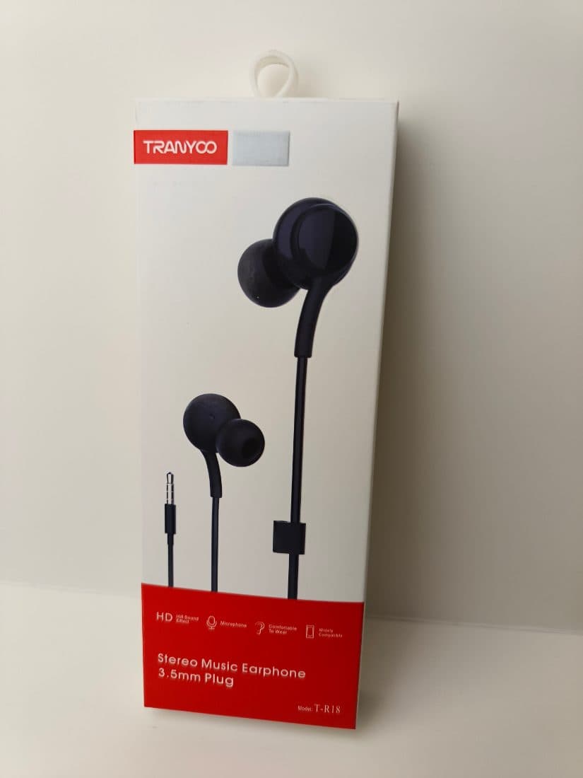 Tranyoo Black Earphones