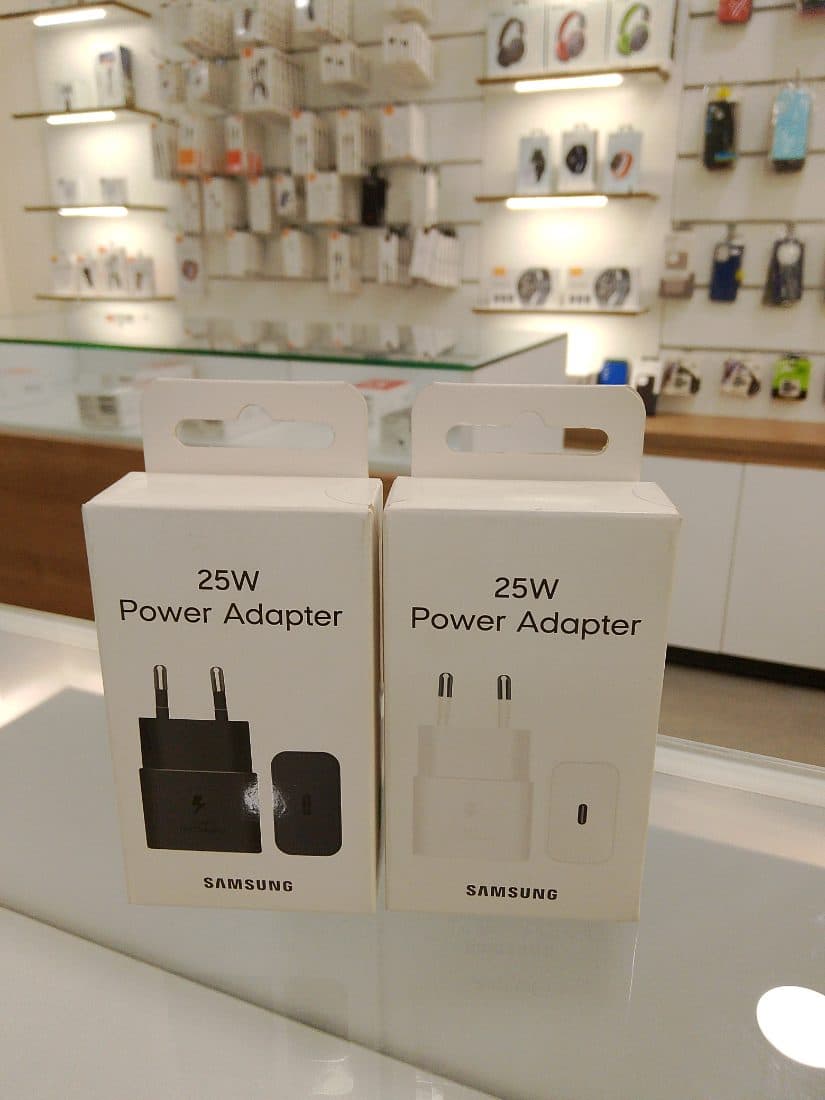 Samsung 25W Type-C Fast Charging Adapter (EP-TA800)